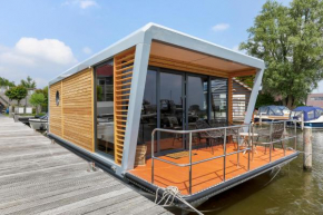 Luxe houseboat Smûk